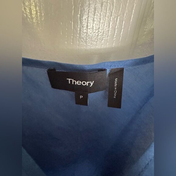 Theory bright blue v neck tank top size P - Picture 3 of 4